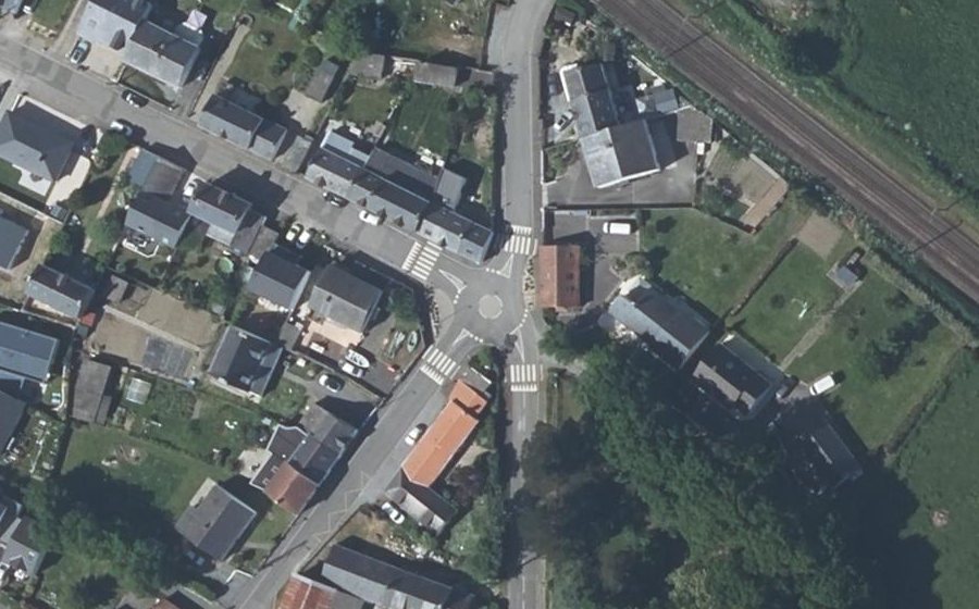Vue aérienne du Rond-point anonyme n°947619442