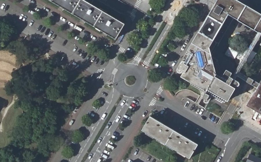 Vue aérienne du Rond-point anonyme n°948297271