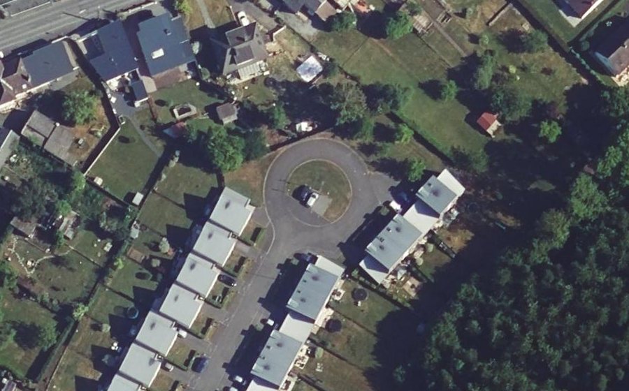 Vue aérienne du Rond-point anonyme n°948986702