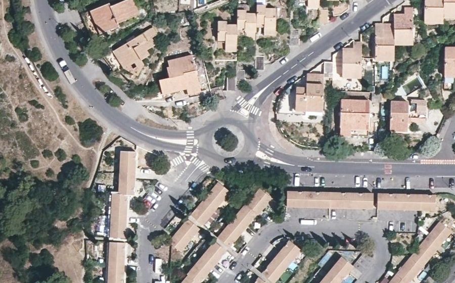 Vue aérienne du Rond-point anonyme n°9501975