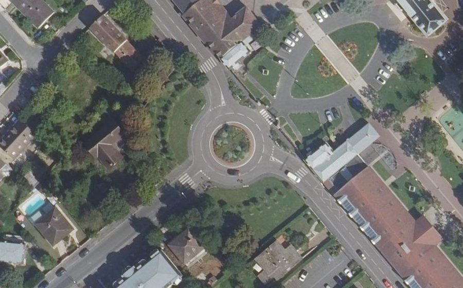 Vue aérienne du Rond-point anonyme n°951479018