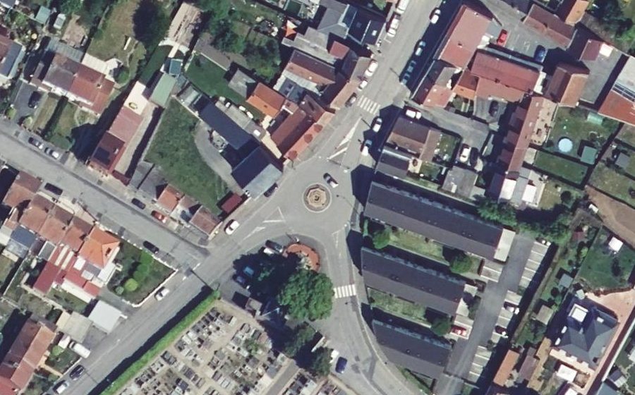 Vue aérienne du Rond-point anonyme n°952121517