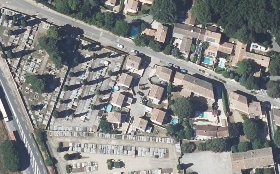 Vue aérienne du Rond-point anonyme n°952305167