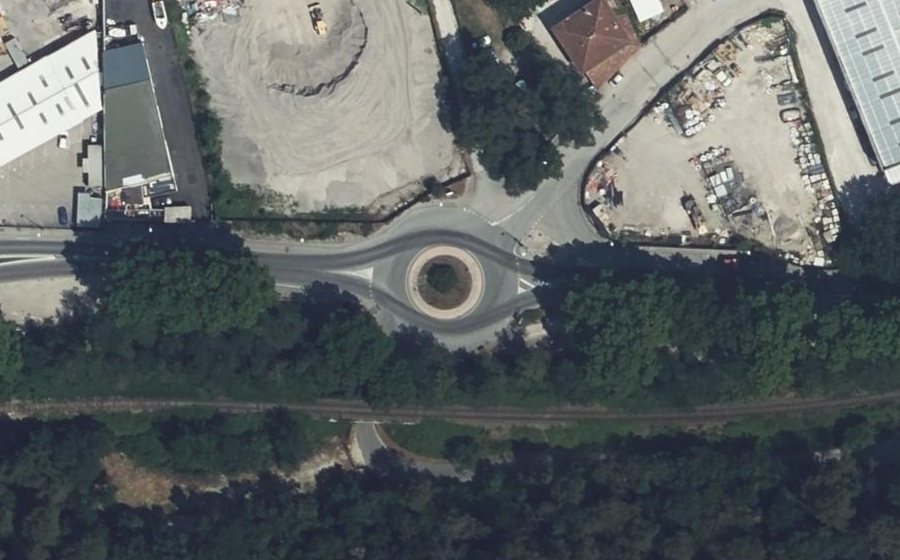 Vue aérienne du Rond-point anonyme n°952730026