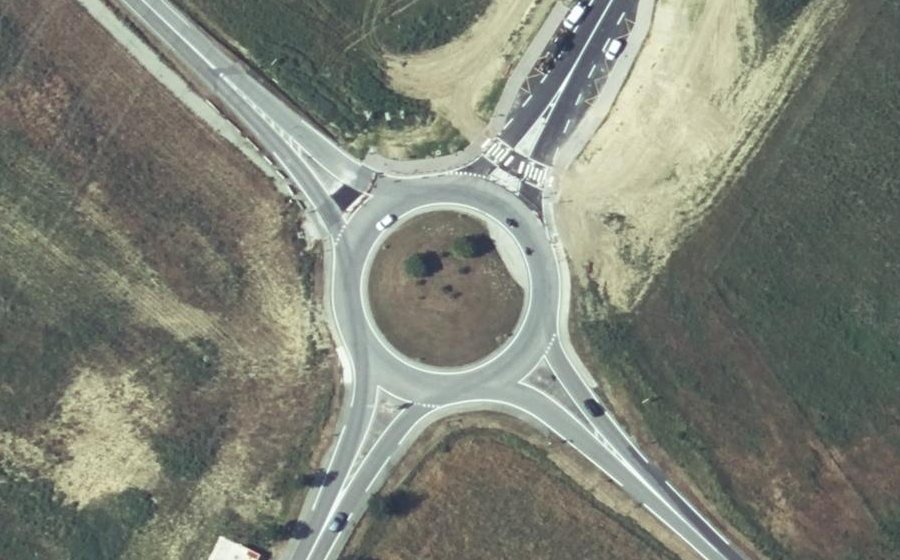 Vue aérienne du Rond-point anonyme n°953837737