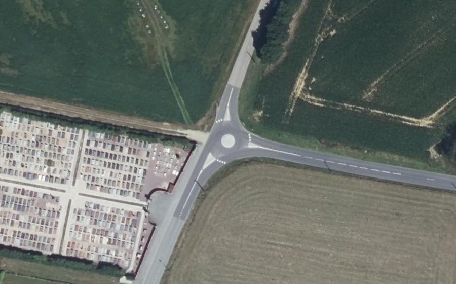 Vue aérienne du Rond-point anonyme n°953924329