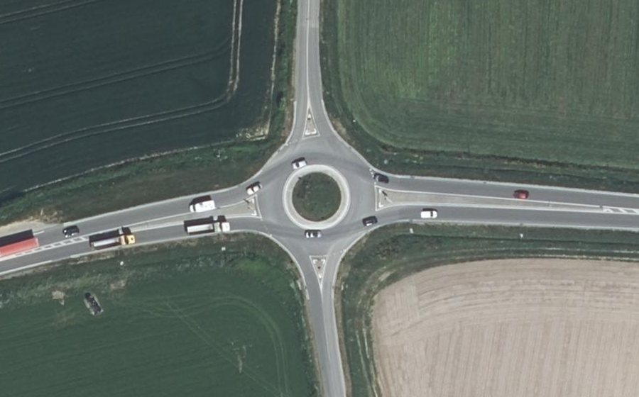 Vue aérienne du Rond-point anonyme n°956332381