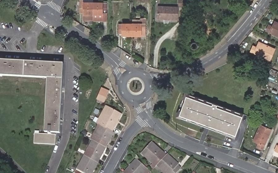 Vue aérienne du Rond-point anonyme n°956515191