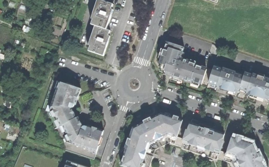 Vue aérienne du Rond-point anonyme n°9566624
