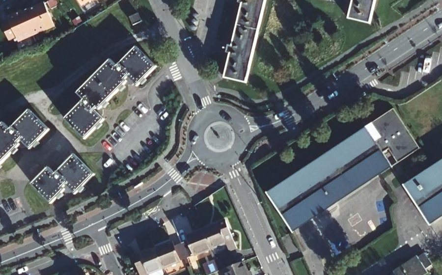 Vue aérienne du Rond-point anonyme n°95740206