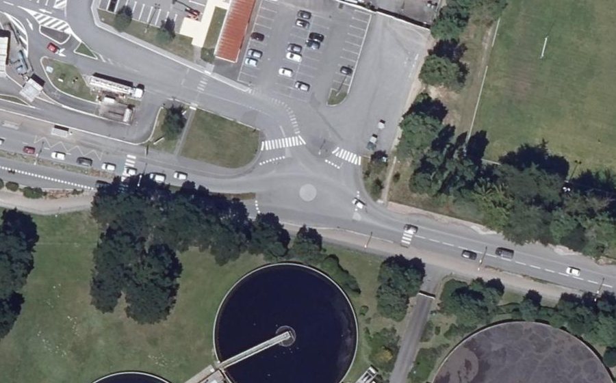 Vue aérienne du Rond-point anonyme n°957549047