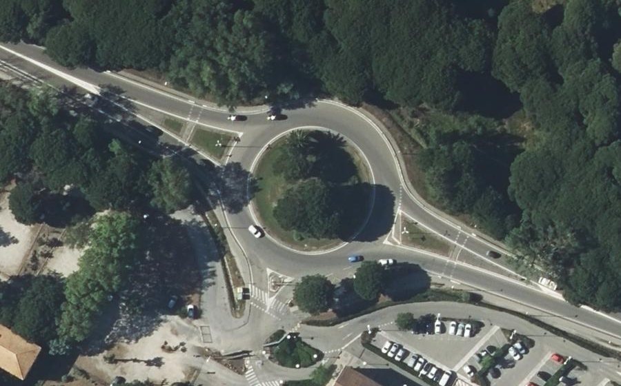 Vue aérienne du Rond-point anonyme n°9577733