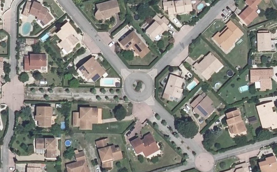 Vue aérienne du Rond-point anonyme n°958151877