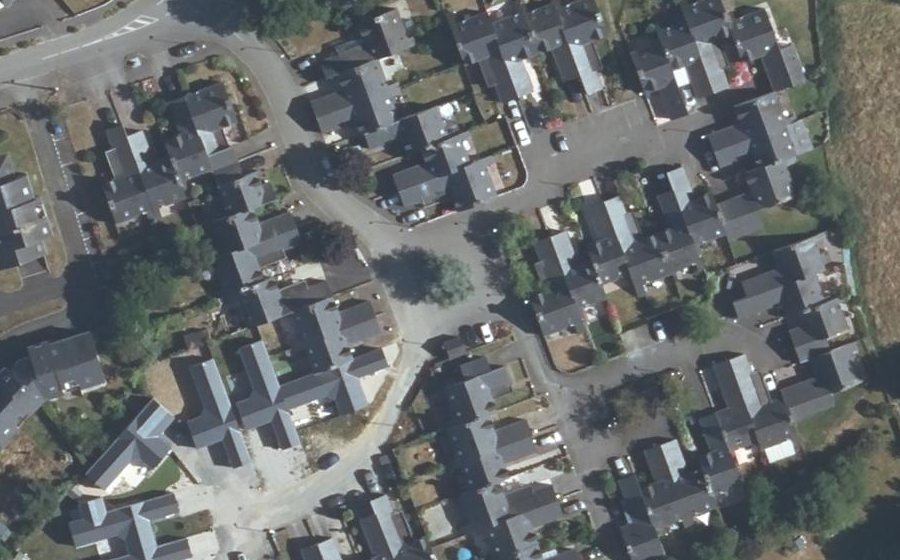 Vue aérienne du Rond-point anonyme n°95840714