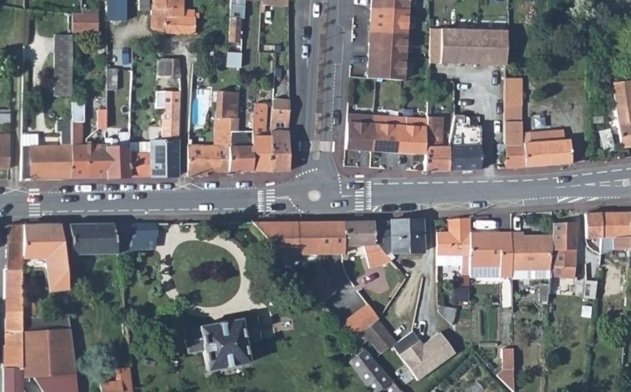 Vue aérienne du Rond-point anonyme n°958710068