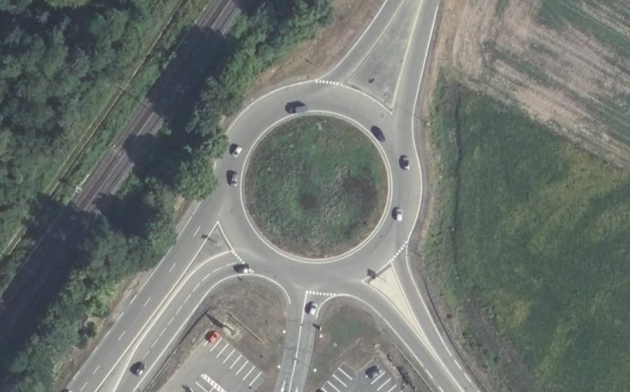 Vue aérienne du Rond-point anonyme n°96044220