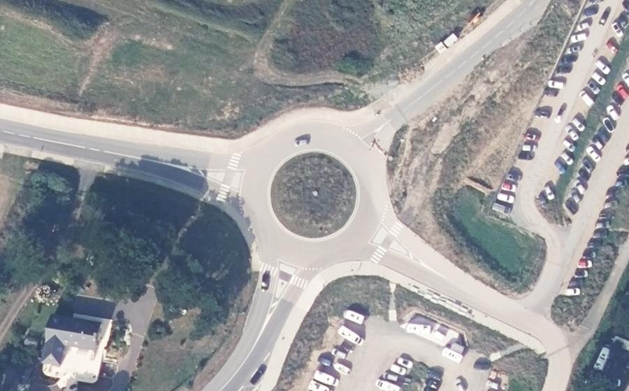 Vue aérienne du Rond-point anonyme n°962610449