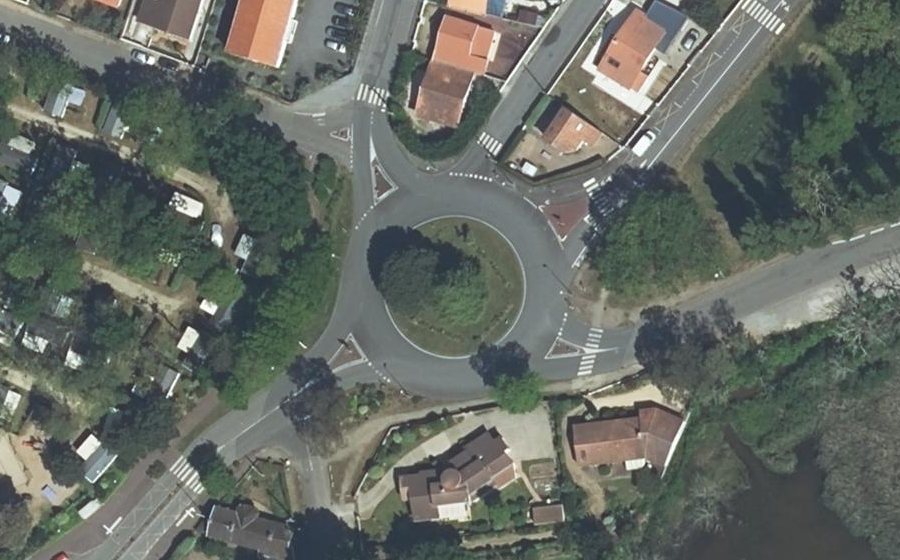 Vue aérienne du Rond-Point Santoméra