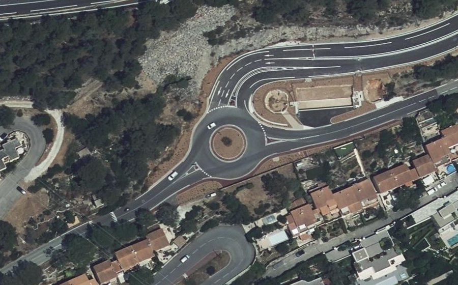 Vue aérienne du Rond-point anonyme n°964286006