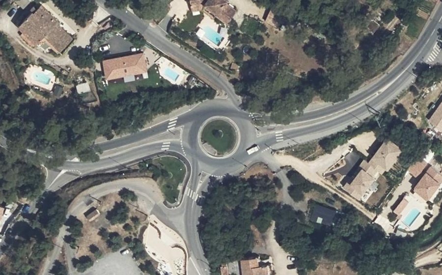 Vue aérienne du Rond-Point des Forces Alliées