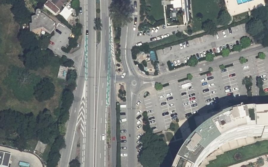 Vue aérienne du Rond-point anonyme n°965984612