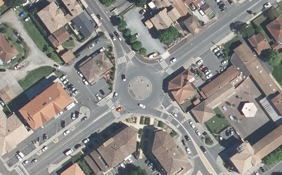 Vue aérienne du Rond-point anonyme n°967508170
