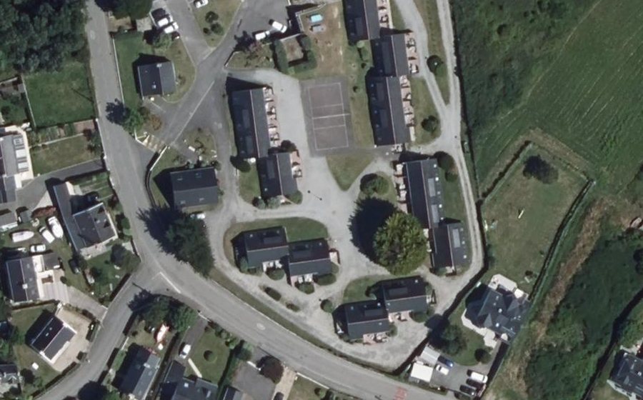 Vue aérienne du Rond-point anonyme n°967673637