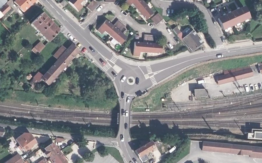 Vue aérienne du Rond-point anonyme n°967862323