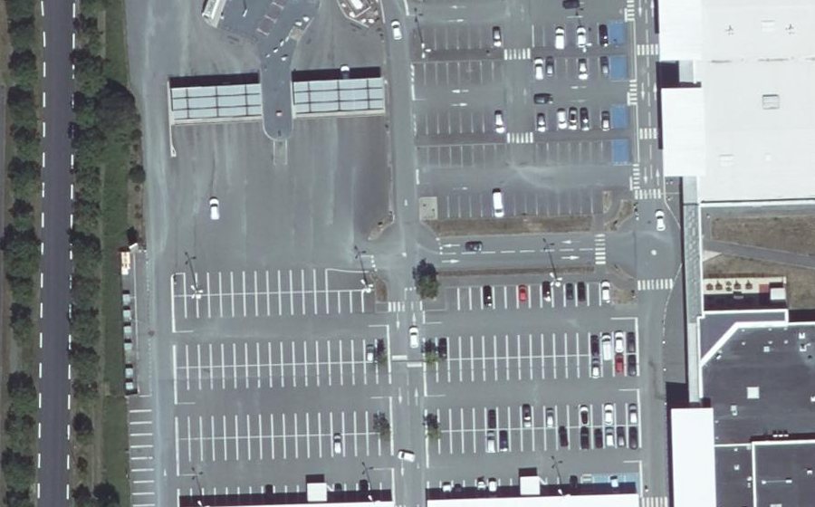 Vue aérienne du Rond-point anonyme n°969280708