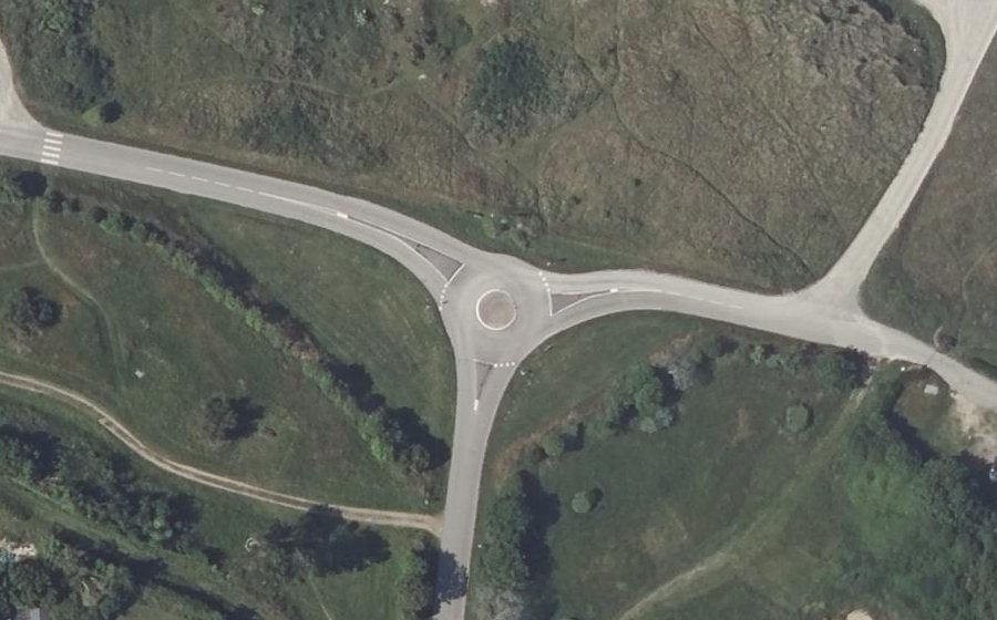 Vue aérienne du Rond-point anonyme n°969579286