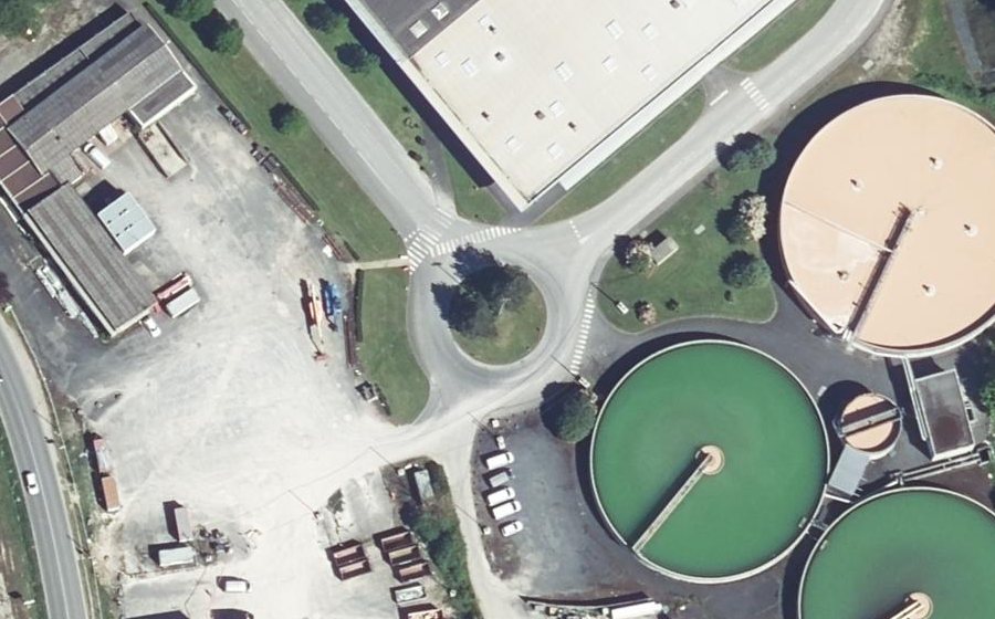 Vue aérienne du Rond-point anonyme n°970198245