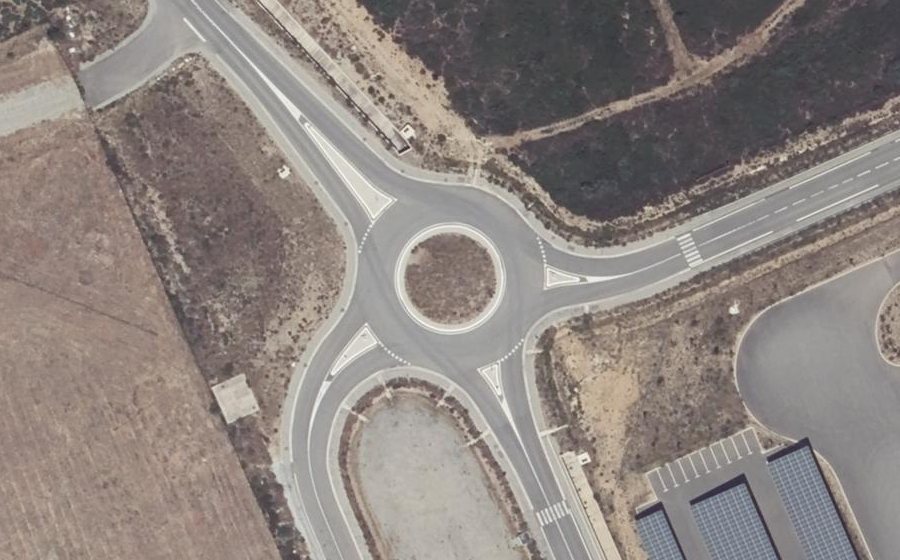 Vue aérienne du Rond-point anonyme n°970316683