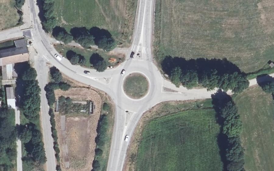 Vue aérienne du Rond-point anonyme n°9703936