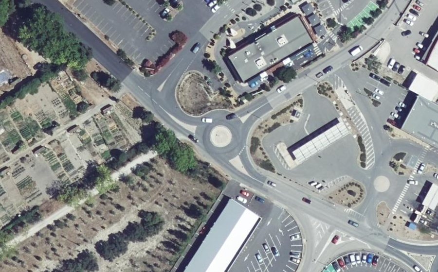 Vue aérienne du Rond-point anonyme n°971332205