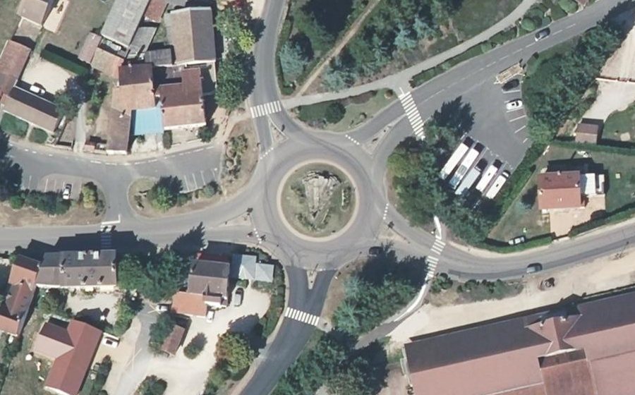 Vue aérienne du Rond-point anonyme n°97210125