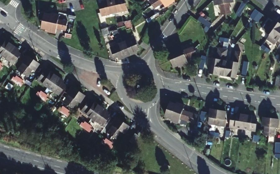 Vue aérienne du Rond-point anonyme n°97241003
