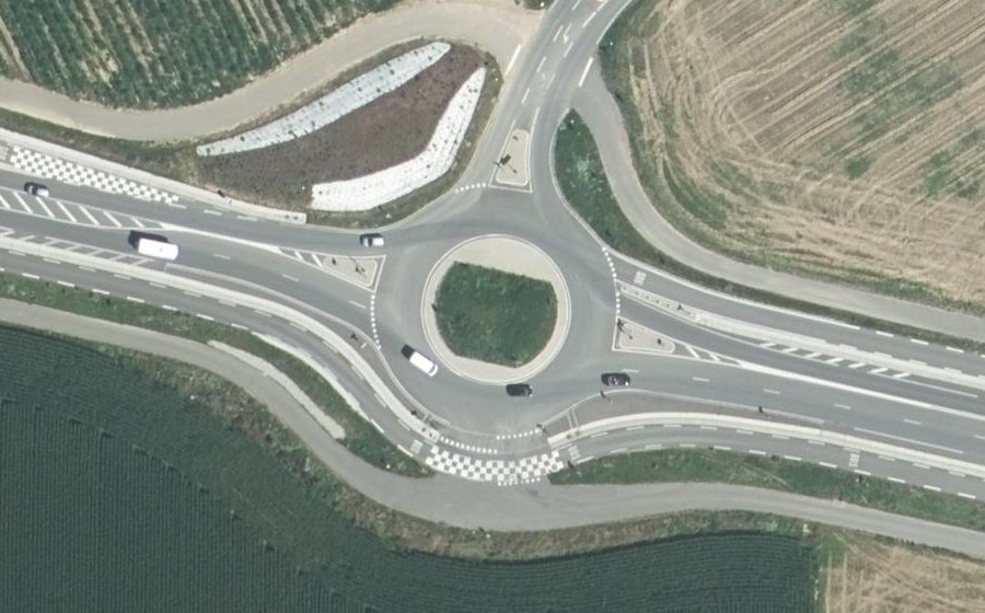 Vue aérienne du Rond-point anonyme n°972598888