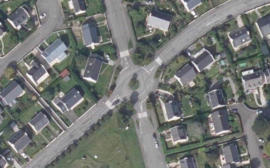 Vue aérienne du Rond-point anonyme n°973317051