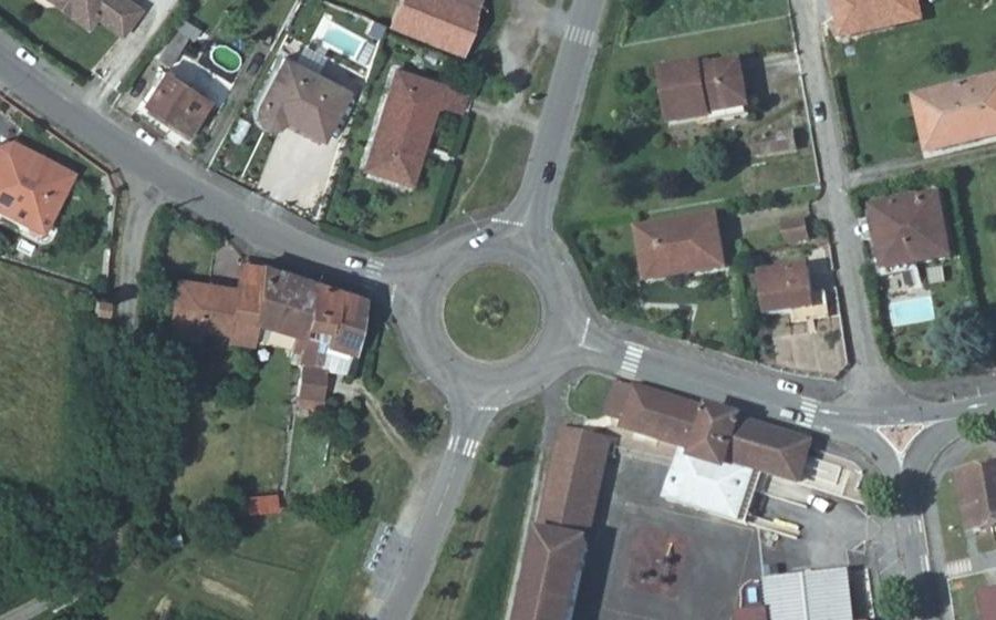 Vue aérienne du Rond-Point du Hameau des Harkis