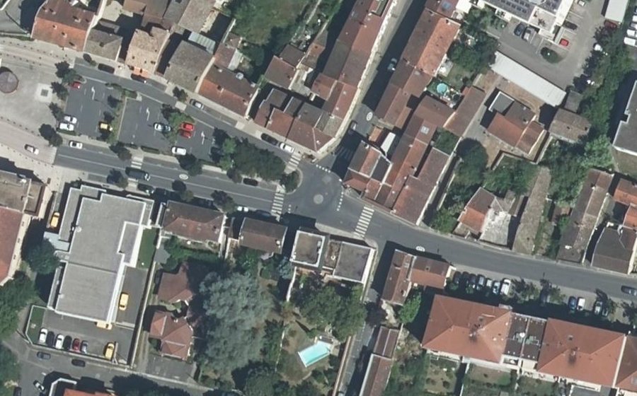 Vue aérienne du Rond-point anonyme n°975054049