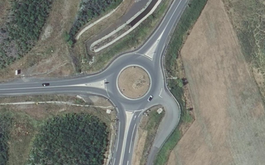 Vue aérienne du Rond-point anonyme n°976632904