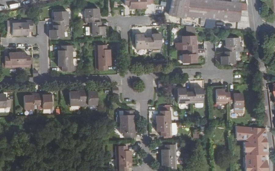 Vue aérienne du Rond-point anonyme n°97737056