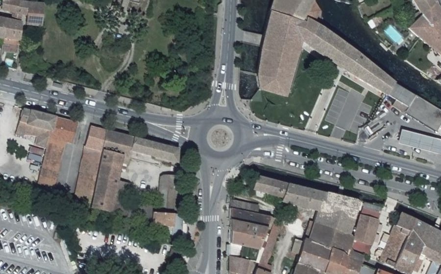 Vue aérienne du Rond-point anonyme n°9778883
