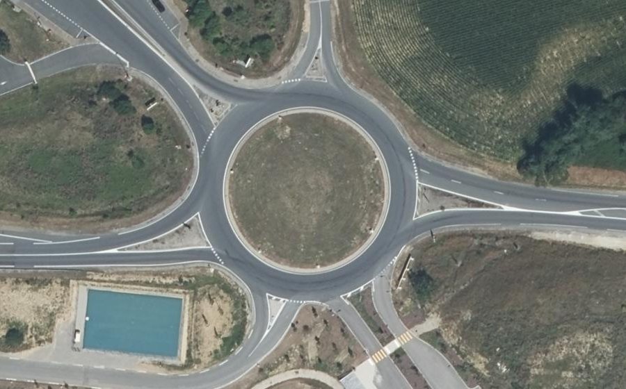 Vue aérienne du Rond-point anonyme n°97802195