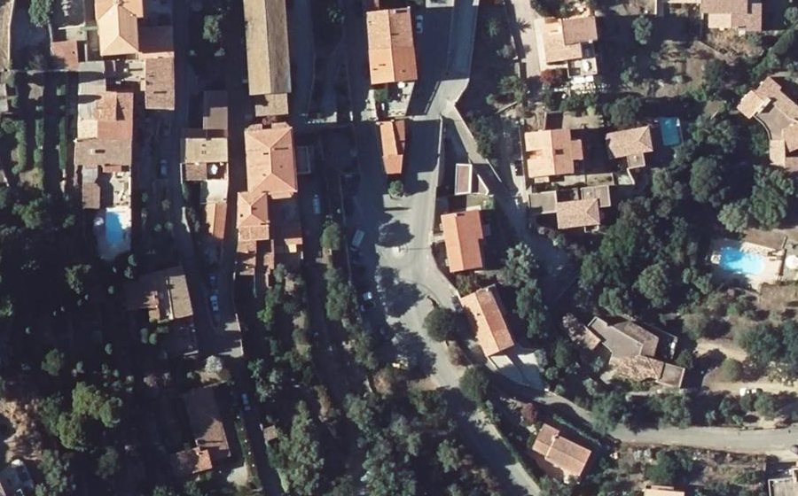 Vue aérienne du Rond-point anonyme n°980706234