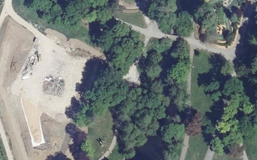 Vue aérienne du Rond-point anonyme n°982028502