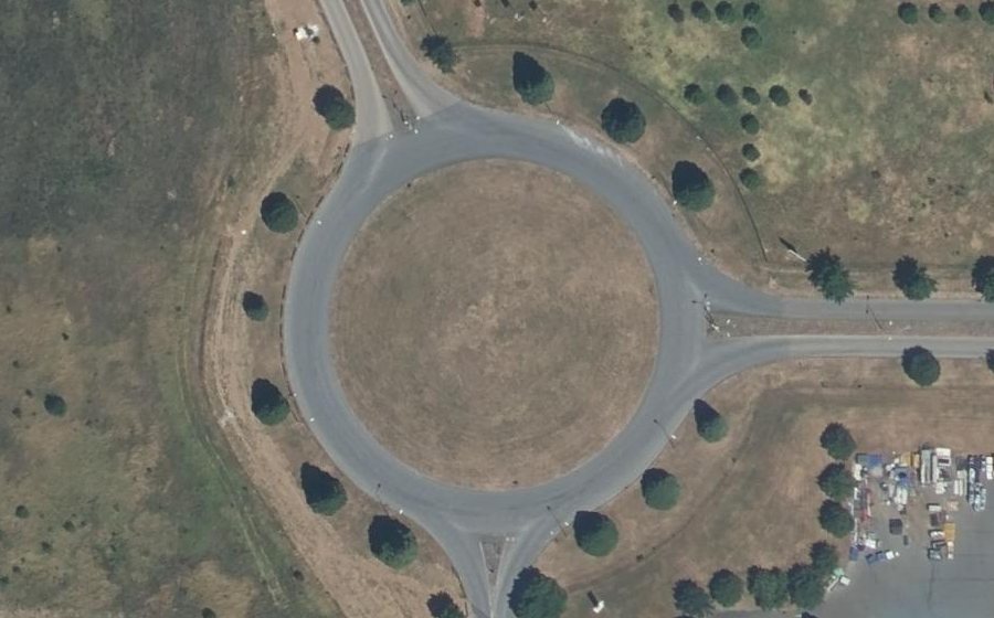 Vue aérienne du Rond-point anonyme n°98253042