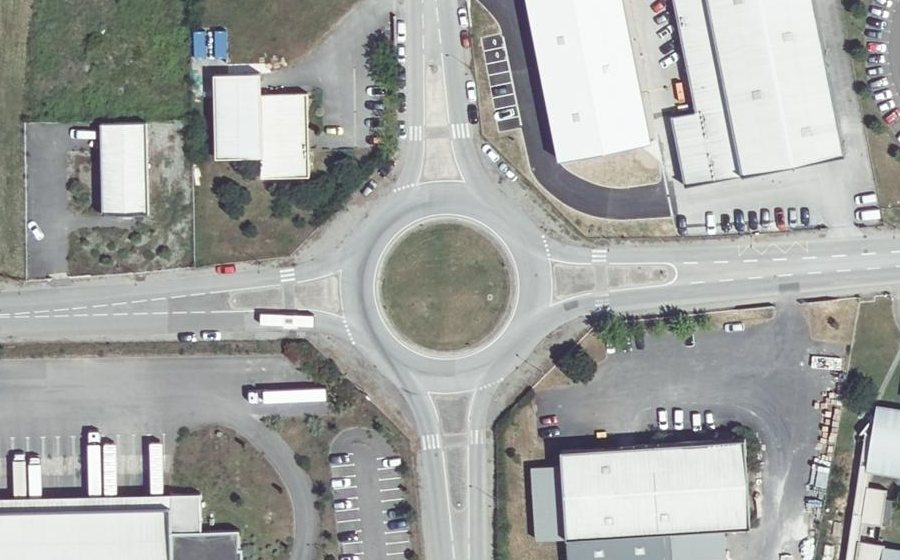 Vue aérienne du Rond-point anonyme n°98590034