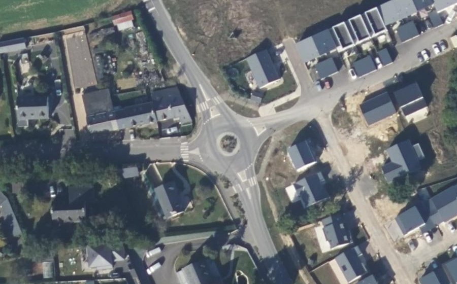 Vue aérienne du Rond-point anonyme n°986715778
