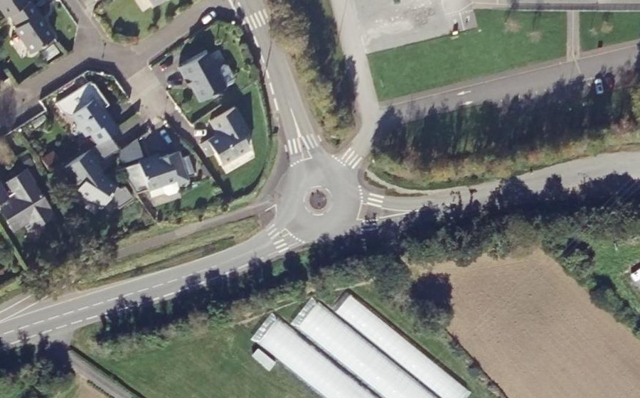 Vue aérienne du Rond-point anonyme n°986797481